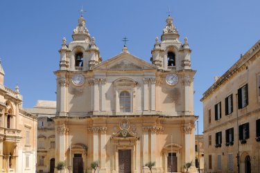 Cathédrale Saint Paul à Mdina. - Seewhatmitchsee - iStockphoto