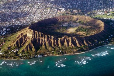 Diamond Head crater. - Nancy Nehring - iStockphoto