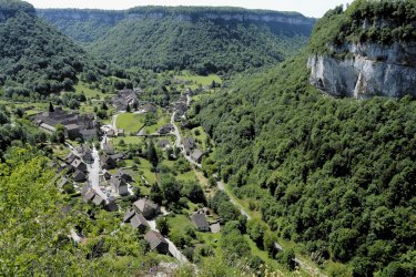 Baume-les-Messieurs. - morane - stock.adobe.com