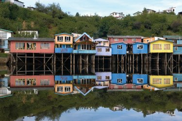 Maisons sur pilotis de l'archipel de Chiloe. Roccomontoya - iStockphoto