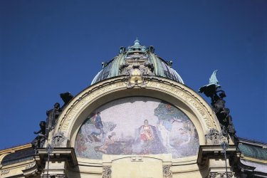 Fronton de la Maison municipale (Obecní dům). Itzak Newmann - Iconotec