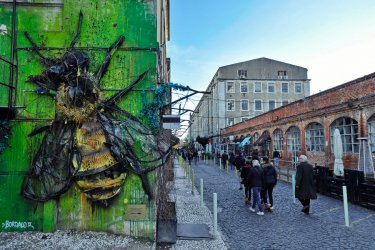 Vue de Rua Rodrigues de Faria, LX Factory - Adam Szuly - Shutterstock.com