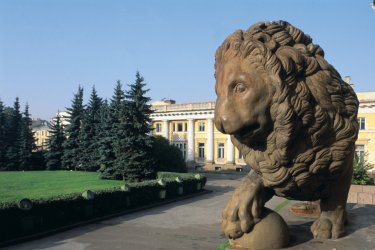 Palais de Pierre Ier, statue de lion. - John Frechet - Iconotec
