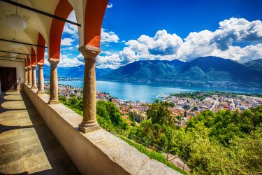 Sanctuaire de la Madonna del Sasso. - gevision - Shutterstock.com