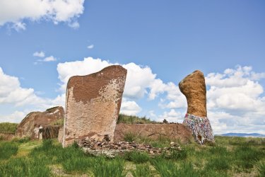 Les monolithes massifs du Kourgane du Grand Salbyk faisaient 22 à 27 et pesaient jusqu'à 70 tonnes ! - Khakasia Tourist Information Centre