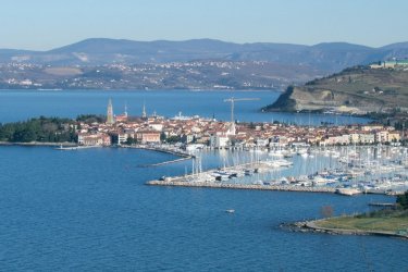 Vue générale depuis les hauteurs. - Stéphan SZEREMETA