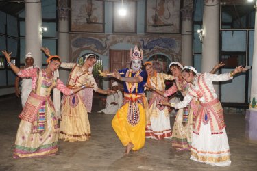 Danseurs de sattriya. - bijitdutta.com - Shutterstock.com