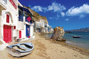 Le village de pêcheur de Milos. - Freeartist - iStockphoto