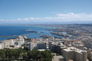 Vue sur la ville et sur le port d'Alger. - Jean-Paul LABOURDETTE