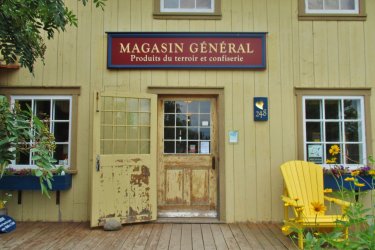 Magasin général à Saint-Jean-Port-Joli. - Valérie FORTIER