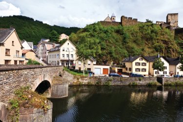 Petit bourg d'Esch-sur-Sure. - Philippe GUERSAN - Author's Image