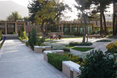 Jardins du Serena, le grand hôtel de Kaboul. - Constance de Bonnaventure