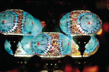 Boutique de luminaires dans les galeries du Grand Bazar. - Sébastien Cailleux