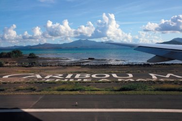Arrivée à l'aéroport de Petite Terre. - Stéphan SZEREMETA