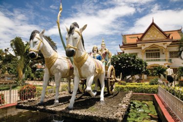 Temple de Battambang. - Imagesef - Fotolia
