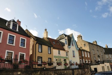 South Queensferry. - jmori - iStockphoto.com
