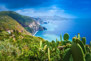 Paysage de l'île de Lipari. - Silvy K.