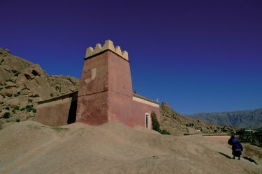 Habitation dans la région de Tafraoute. - Hugo Canabi - Iconotec