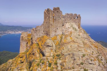 Le château de Volterraio. - rotofrank - iStockphoto.com