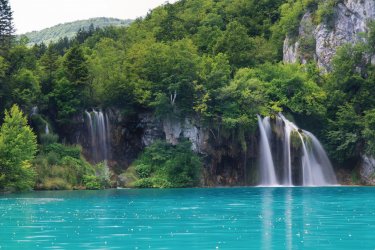 Parc national des lacs de Plitvice. - Jarnogz - iStockphoto