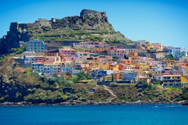 Le village médiéval de Castelsardo. Levranii - Shutterstock.com