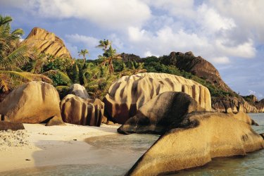 Anse Source d'Argent, entre plage et granit. - Tom Pepeira - Iconotec