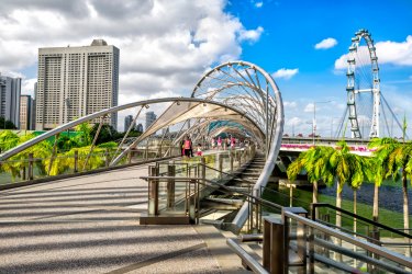 Helix Bridge, Singapour City. - Maylat - Shutterstock.com