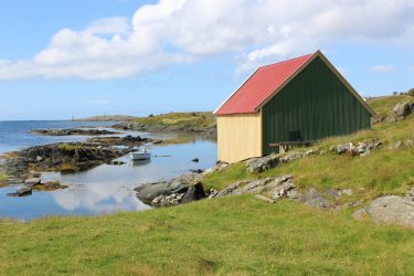Sur la côte de Haugesund. - utamaria - iStockphoto