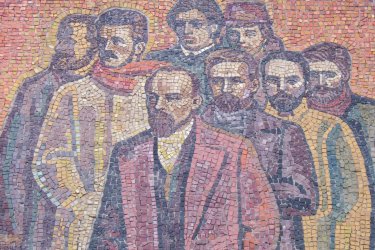 Gare de Krasnoïarsk, la fresque de Lénine et de ses compagnons - Stéphan SZEREMETA