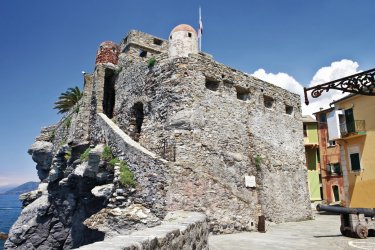 Castel Dragone. - Fulcanelli - Fotolia