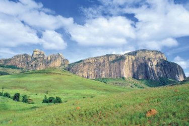 Massif montagneux au Nord d'Ihosy - Alamer - Iconotec