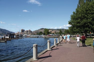 Le City Park à l'entrée de Kelowna, sur la rive du Lac Okanagan. - Stéphan SZEREMETA