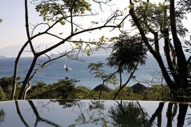 Vue sur la baie de Ninh Van. - Yukiko Yamanote - Iconotec