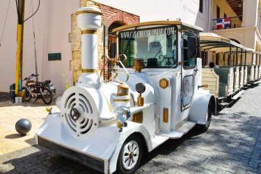 Chu Chu Colonial. - GiuseppeCrimeni - Shutterstock.com