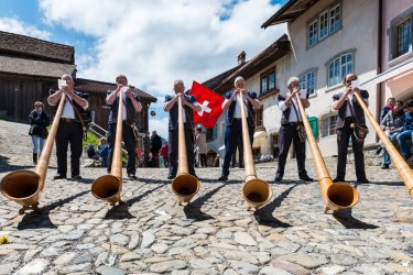 Festival du fromage à Gruyères. - eugeniek - Shutterstock.com