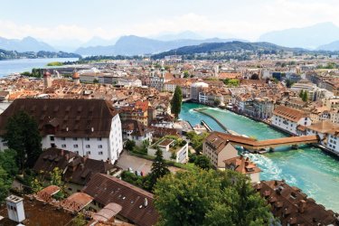 Vue sur la ville de Lucerne. - Bertl123 - iStockphoto