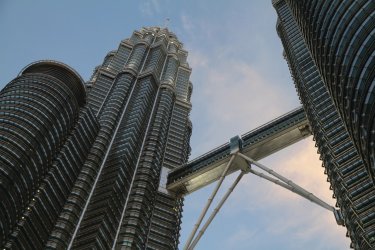 Les Petronas Towers avant le crépuscule Stéphan SZEREMETA