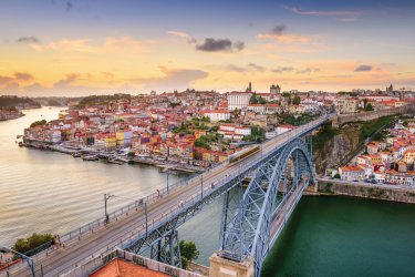Ponte Dom Luis Ier. Sean Pavone - iStockphoto
