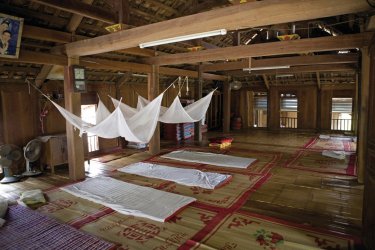 Mi Châu, intérieur d'une habitation. - Yukiko Yamanote - Iconotec