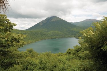 Vue depuis le mirador de la laguna del tigre. - Florie THIELIN