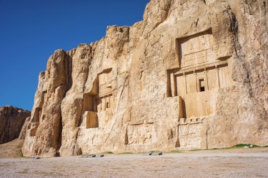 Tombeau de Darius, Naqsh-e Rostam. - Knet2d - iStockphoto
