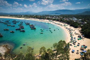 Plage de Qui Nhon. OldCatPhoto