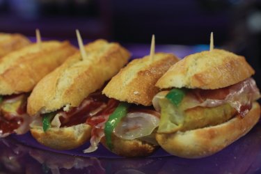 Les snacks traditionnels du Pays basque : les pintxos. - Philippe GUERSAN - Author's Image