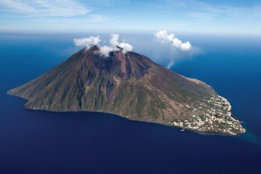 Le volcan Stromboli. - Luiginifosi - iStockphoto