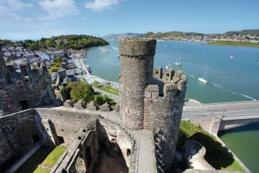 Conwy Castle - Gail Johnson - Fotolia