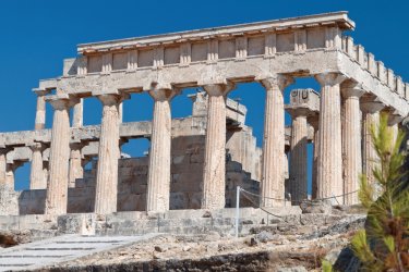 Temple d'Aphaïa. - PanosKarapanagiotis - iStockphoto