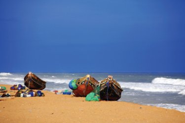 Bateaux de pêche à Grand-Popo. - Peeter VIISIMAA - iStockphoto