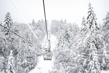 Téléphérique à Kolašin. - Foxys_forest_manufacture - iStockphoto.com