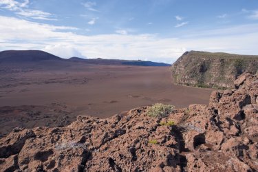 La plaine des Sables est l'ancienne caldeira du volcan. - Author's Image