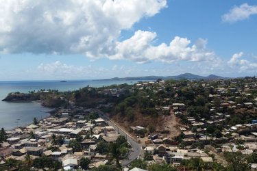 Vue sur Majicavo-Koropa. - Laurent BOSCHERO